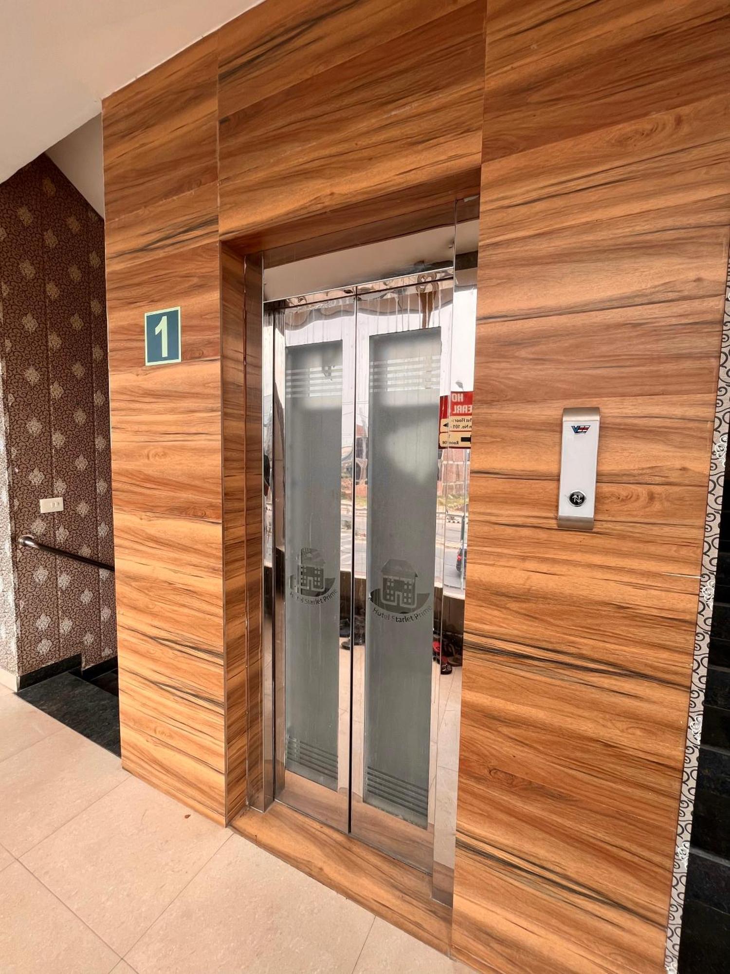Hotel The Pearl Grand - Top Rated ! Most Awarded ! Parking ! Lift ! Luxury Rooms ! Best Selling Zirakpur Esterno foto